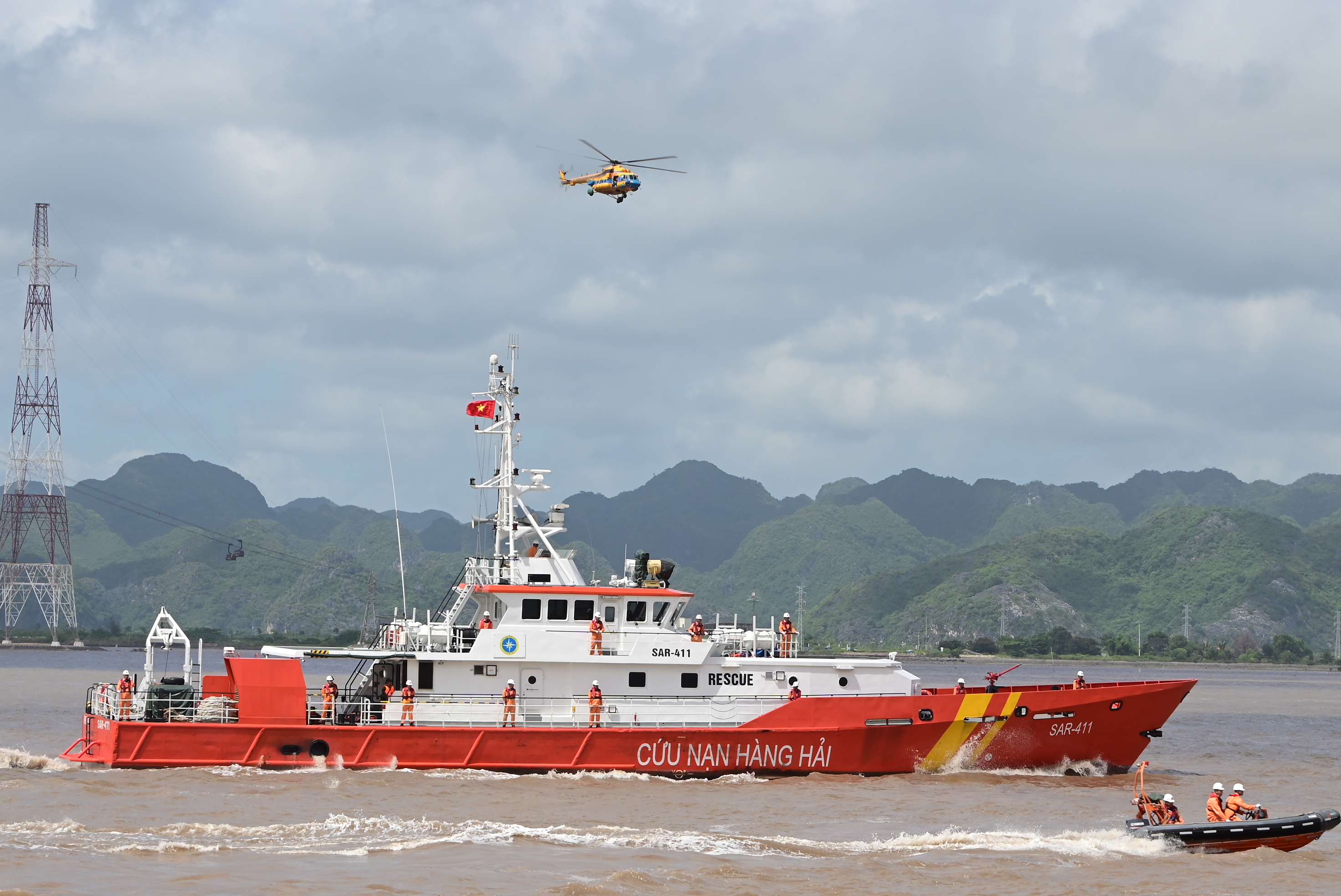 Cuộc Diễn tập Phòng thủ dân sự ứng phó với siêu bão và tìm kiếm cứu nạn năm 2023 diễn ra thành công tốt đẹp, bảo đảm an toàn tuyệt đối